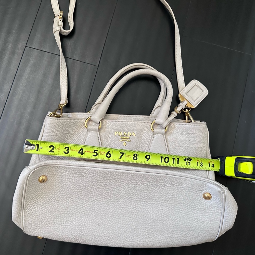 Prada pebbled leather off white cream handbag - Picture 3 of 15